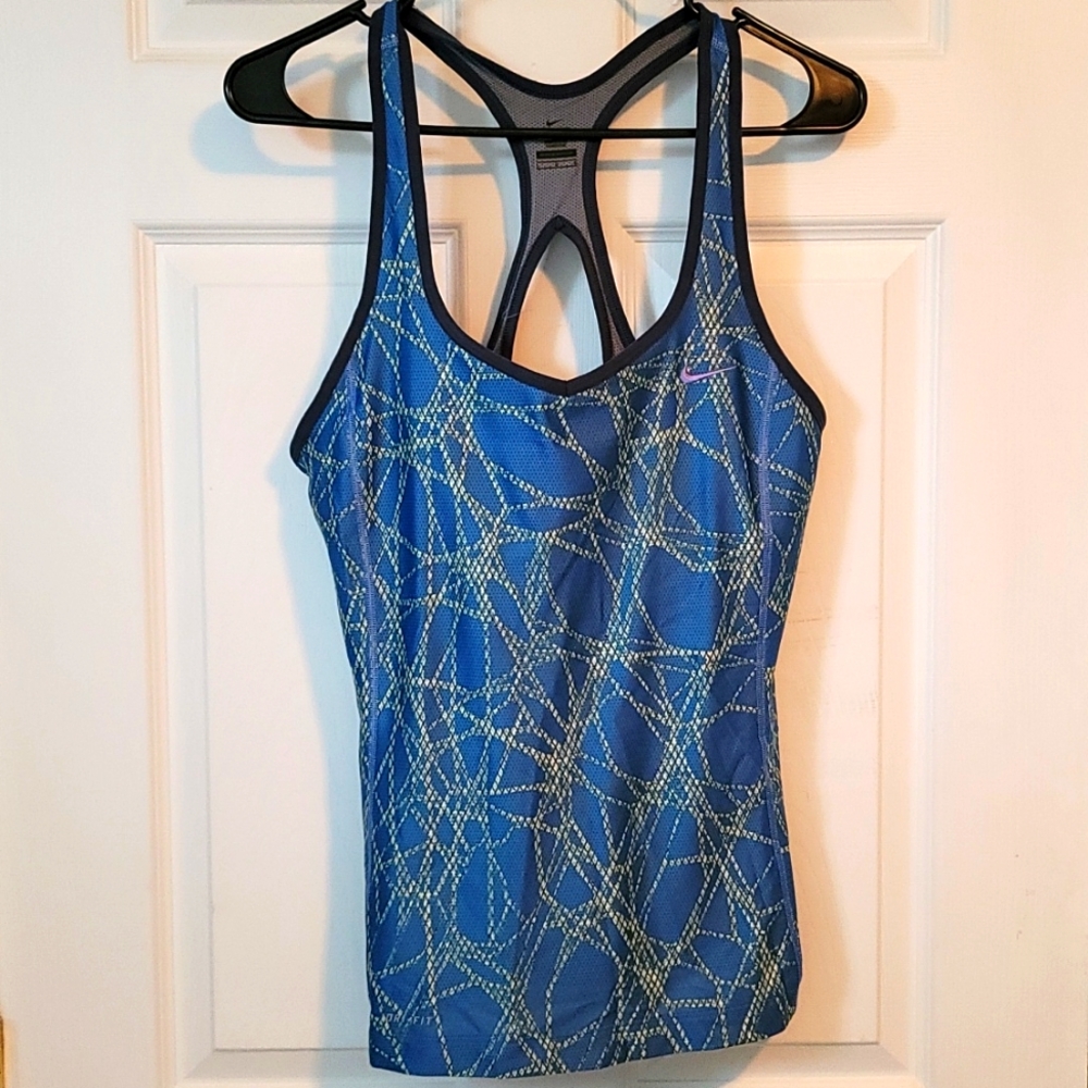 Nike Large Dri-fir sports tank with built-in  bra